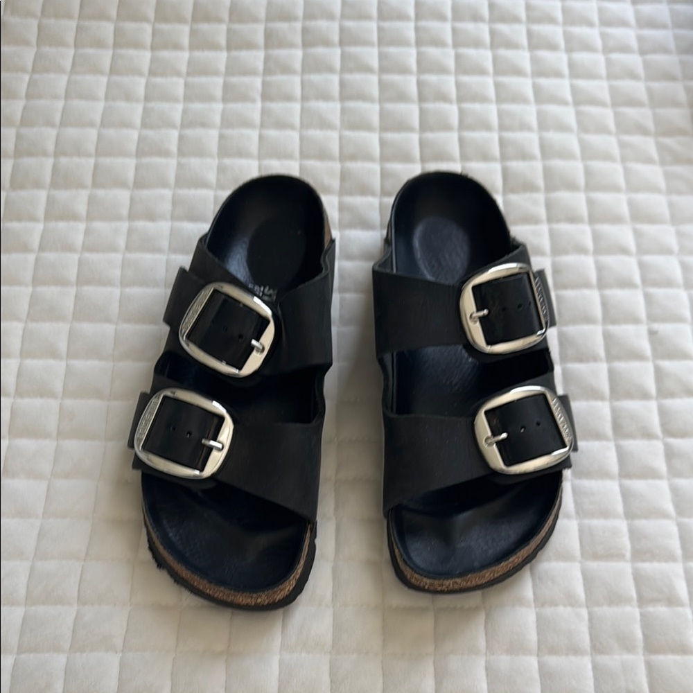 Black Birkenstock leather sandals with silver buckle 37/7
